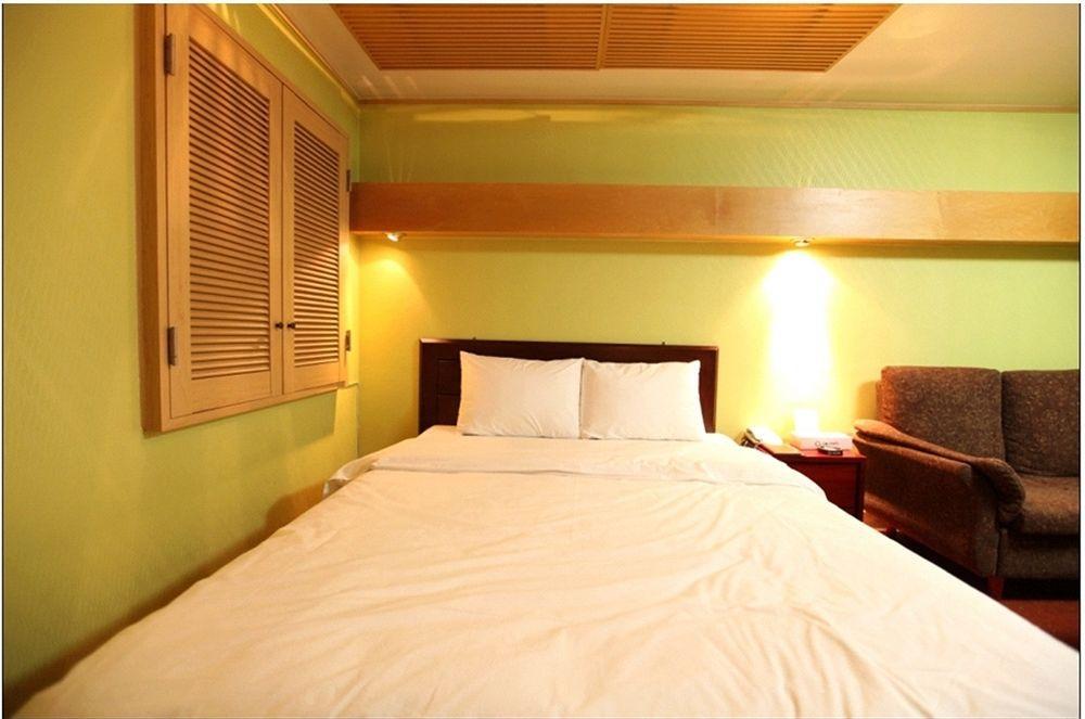 Kōyō Abata Business Hotel מראה חיצוני תמונה