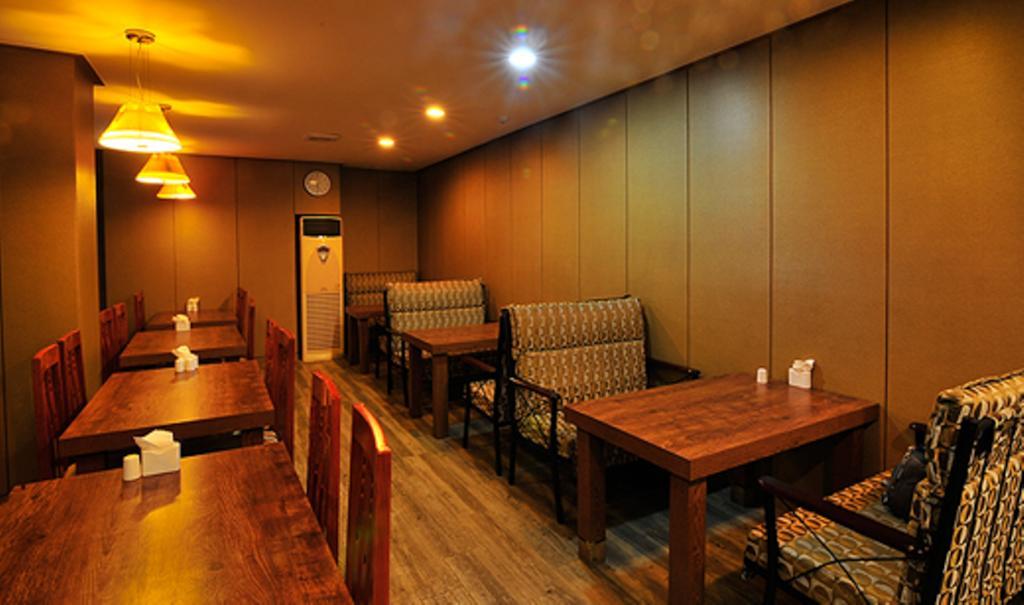 Kōyō Abata Business Hotel מראה חיצוני תמונה