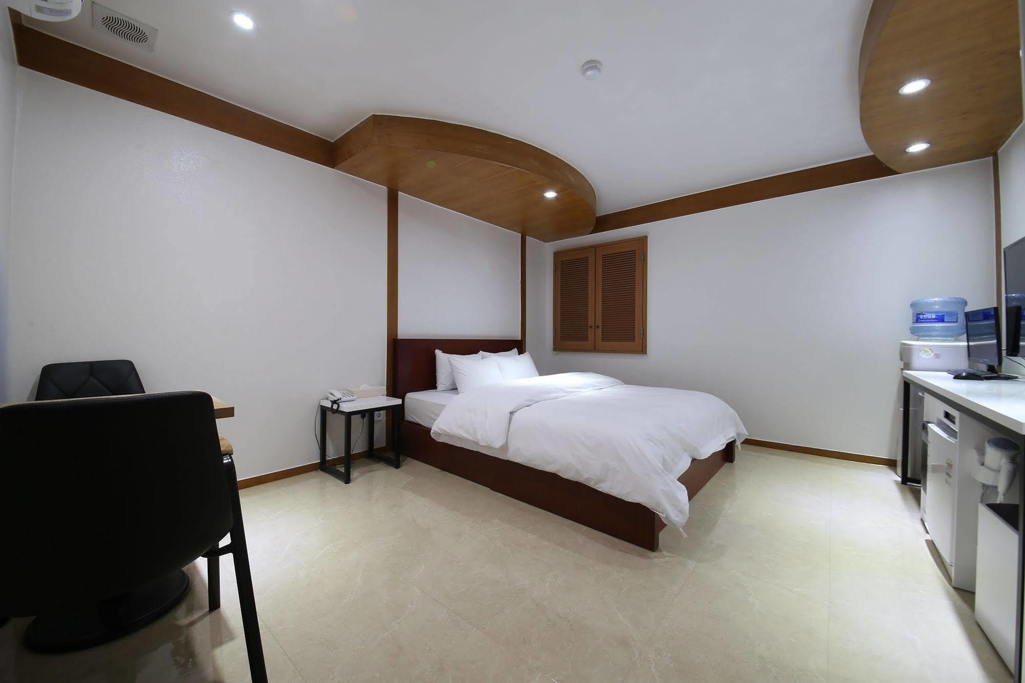 Kōyō Abata Business Hotel מראה חיצוני תמונה
