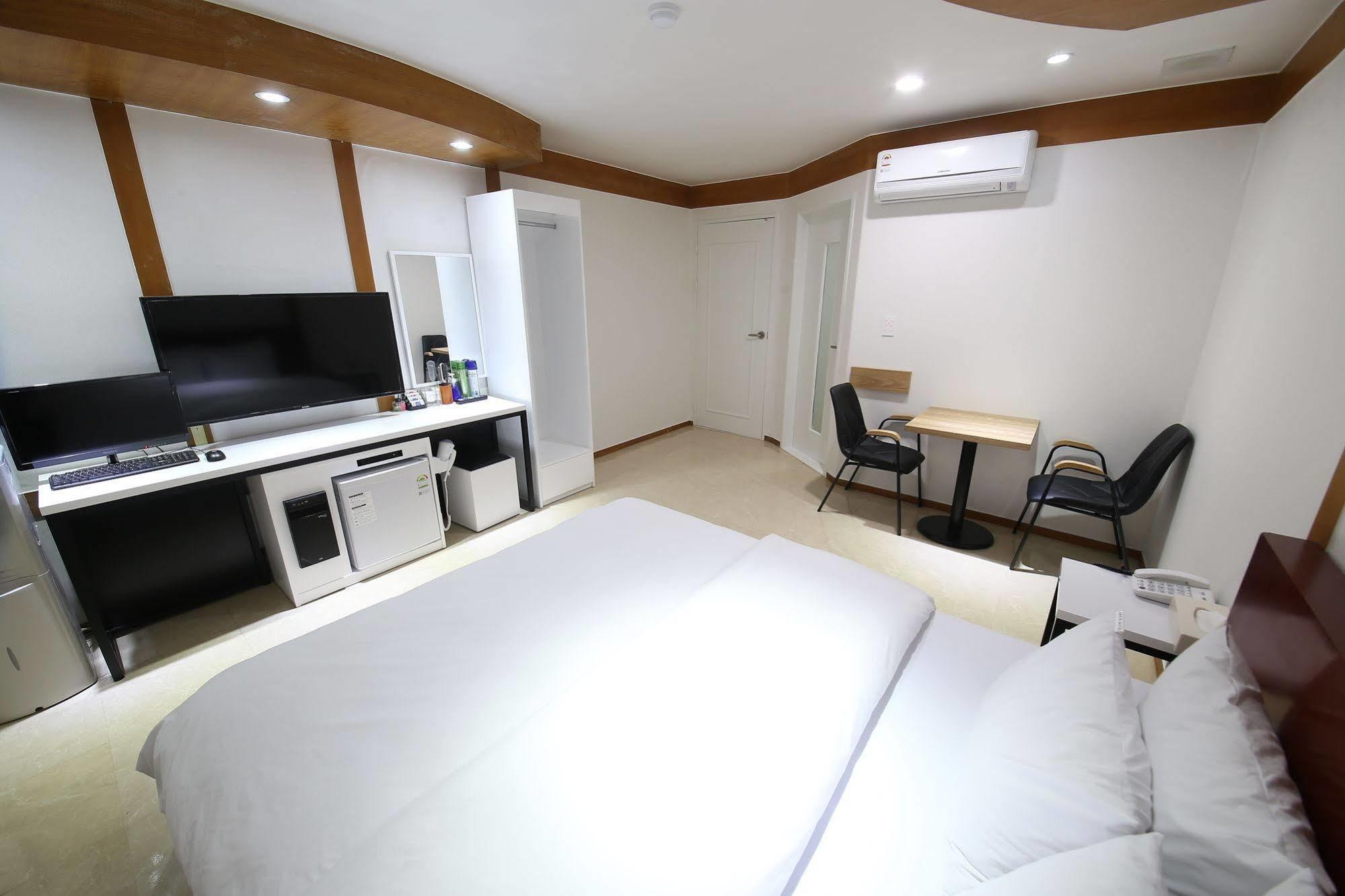 Kōyō Abata Business Hotel מראה חיצוני תמונה